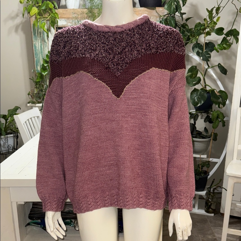 Vintage Large Women's dusty rose/plum knit cowl
Neck Sweater Lg
